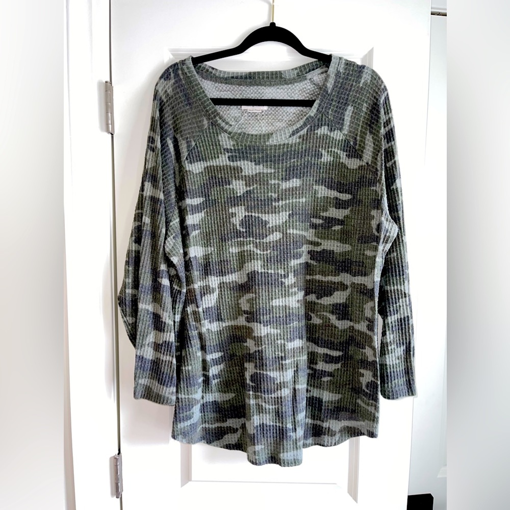 Peace & Pearls Camo Thermal Top